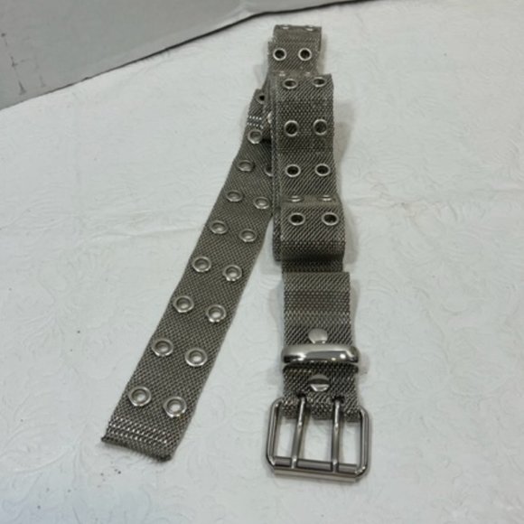 VTG Silver Metal Mesh Belt w/Double Eyelet Design & Rectangle Roller Buckle - Picture 4 of 10